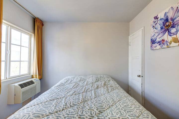 Room 6 of 47